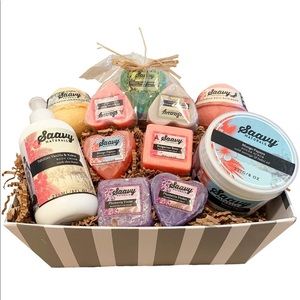 SAVVY naturals gluten free soap gift basket NEW